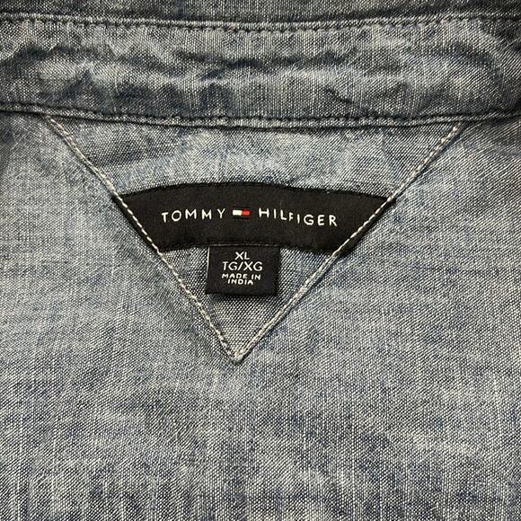 Tommy Hilfiger Chambray Sleeveless Button Up Shirt Size XL - Picture 4 of 5